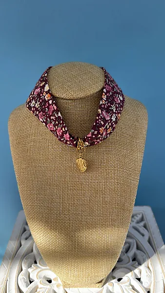 OLIVIA CHOKER