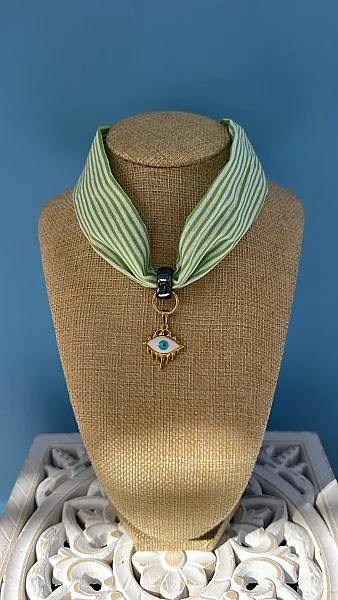 EVIE CHOKER